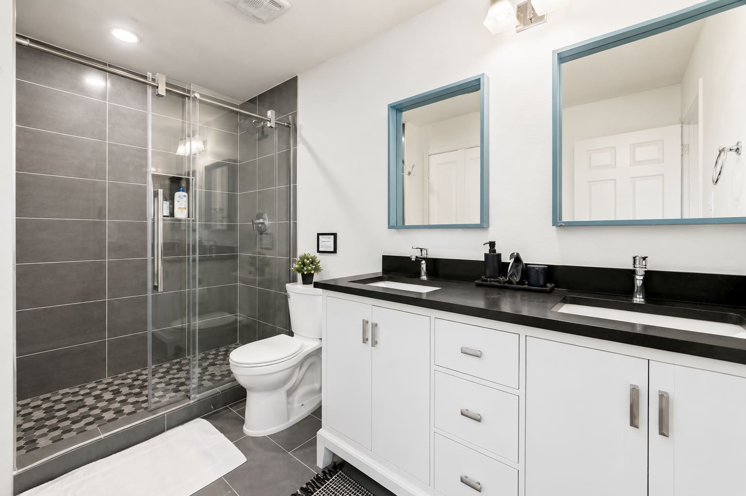 Primary Bath Renovation — Renovations & Additions in Dallas–Fort Worth, TX by Monarch Development